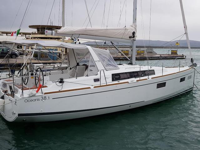 Photo #1 - Oceanis 38.1 (Lampo) en Porto Mirabello - 19570