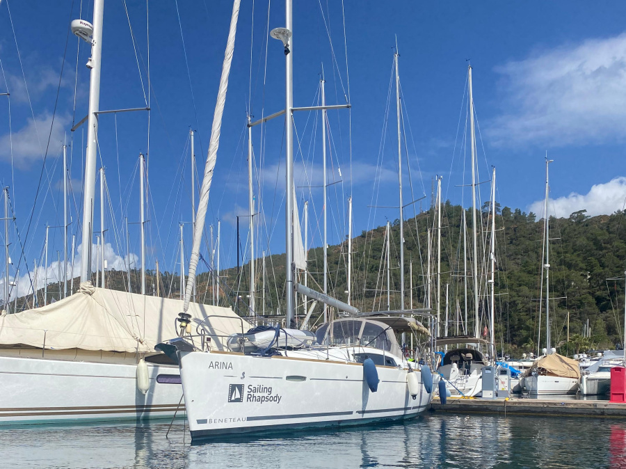 Photo #1 - Oceanis 40 (Arina) en Adaköy Marina - 19587