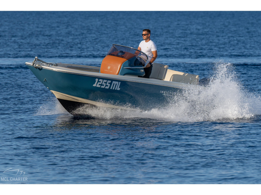 Photo #1 - Invictus FX 200 (1255ML) en Marina Lošinj - 61801