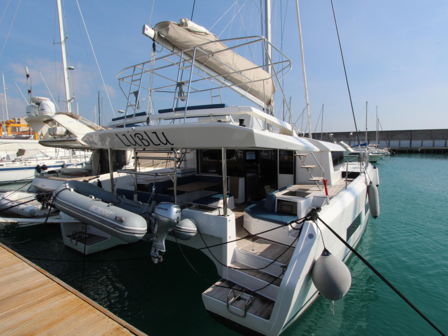Photo #1 - Dufour Catamaran 48 5c+5h (Lublu) en Marina Golfo - 14538