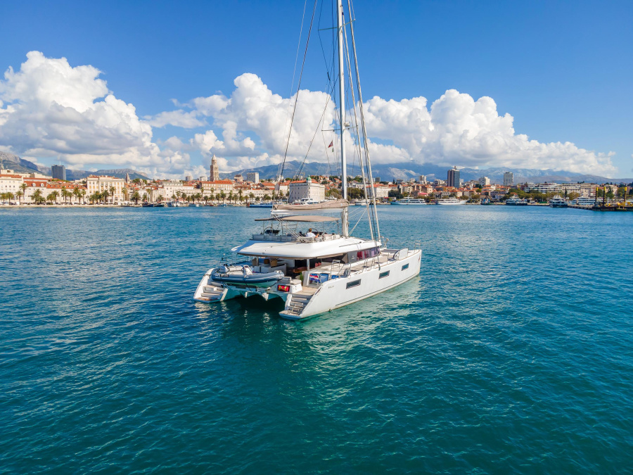 Photo #1 - Lagoon 620 (ADRIATIC LION) en ACI Marina - 5275