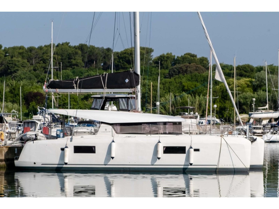 Photo #1 - Lagoon 42 (Marina 4) en  - 65671