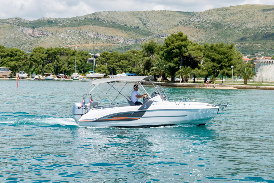 Beneteau Flyer 6 Space Deck - 2
