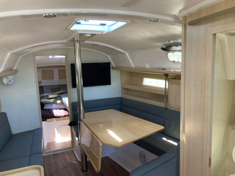 Interior image - 2
