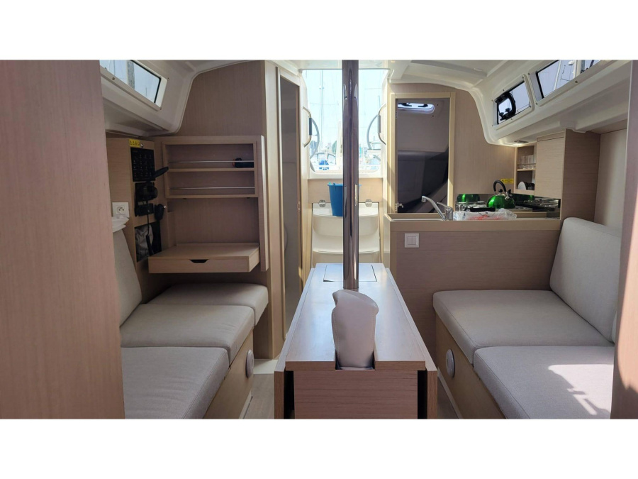 Interior image - 1