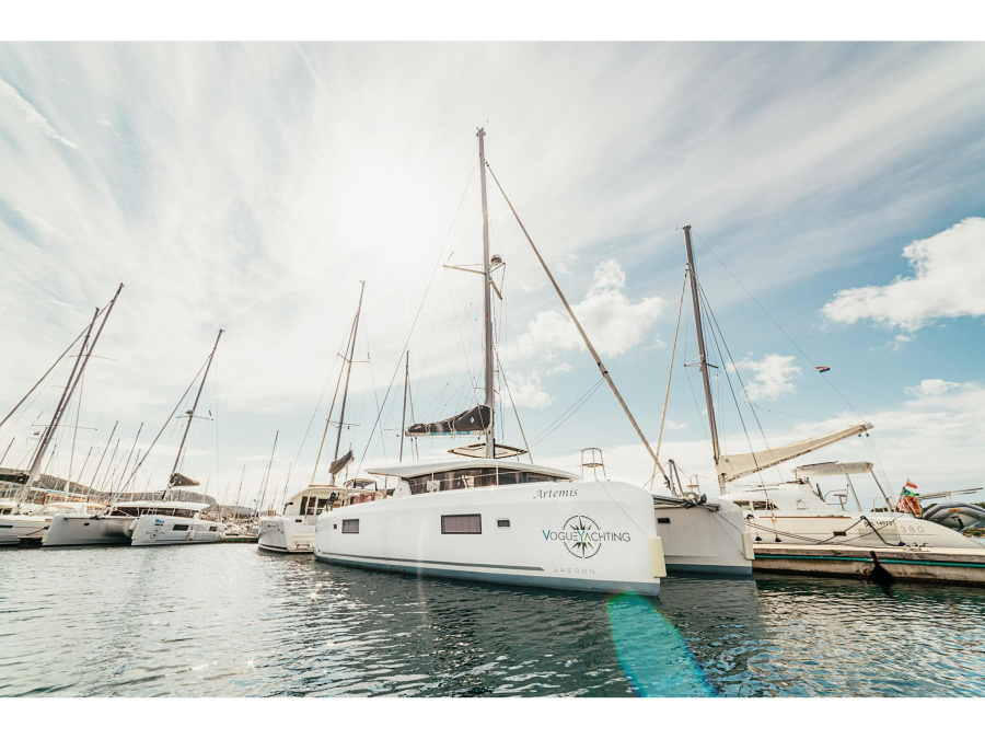 Photo #1 - Lagoon 42 (ARTEMIS) en D-Marin Marina Mandalina - 9045