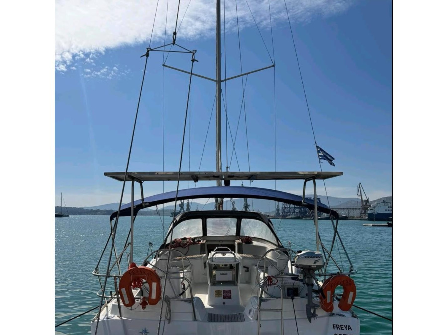 Photo #1 - Sun Odyssey 42DS (FREYA) en Port of - 19019