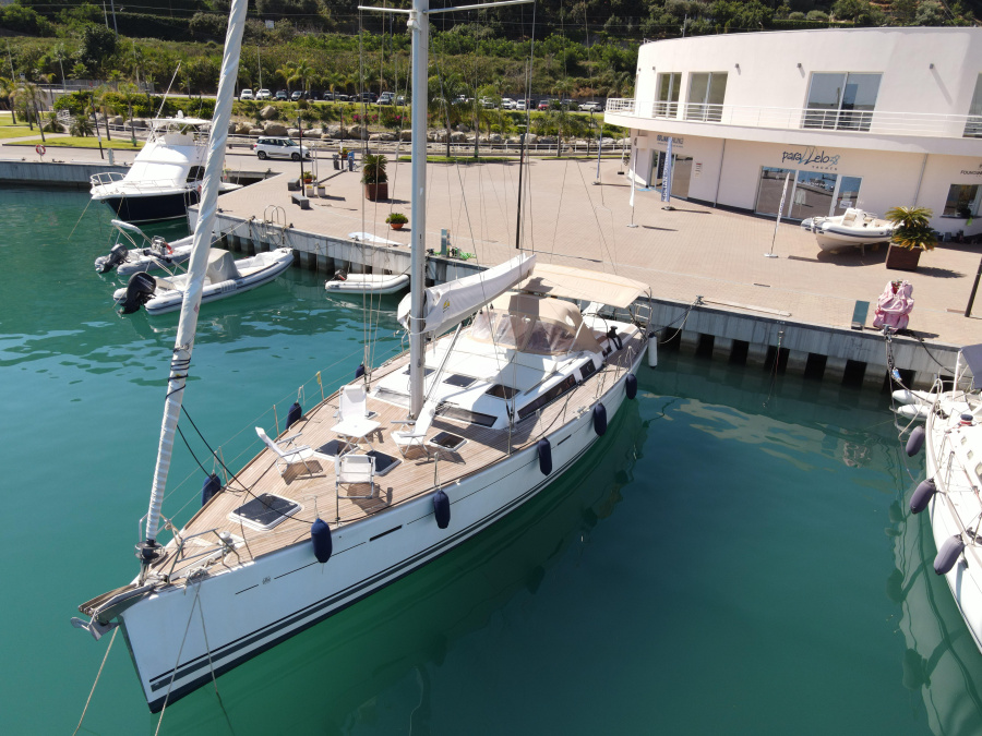 Photo #1 - Dufour 525 Grand Large (Rainbow) en Marina - 15091