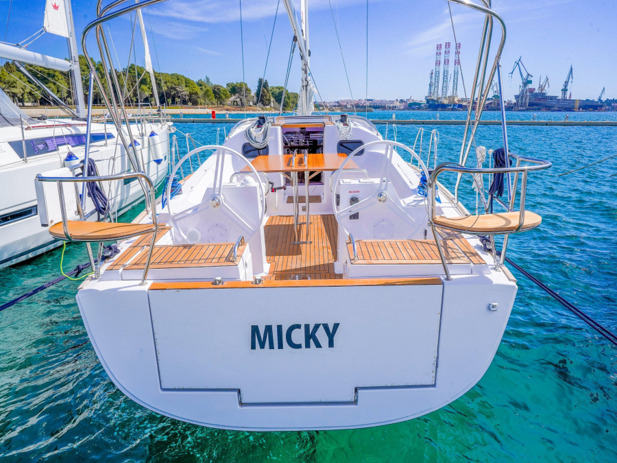 Photo #1 - Elan Impression 40.1 (MICKY) en Marina Polesana - 16884