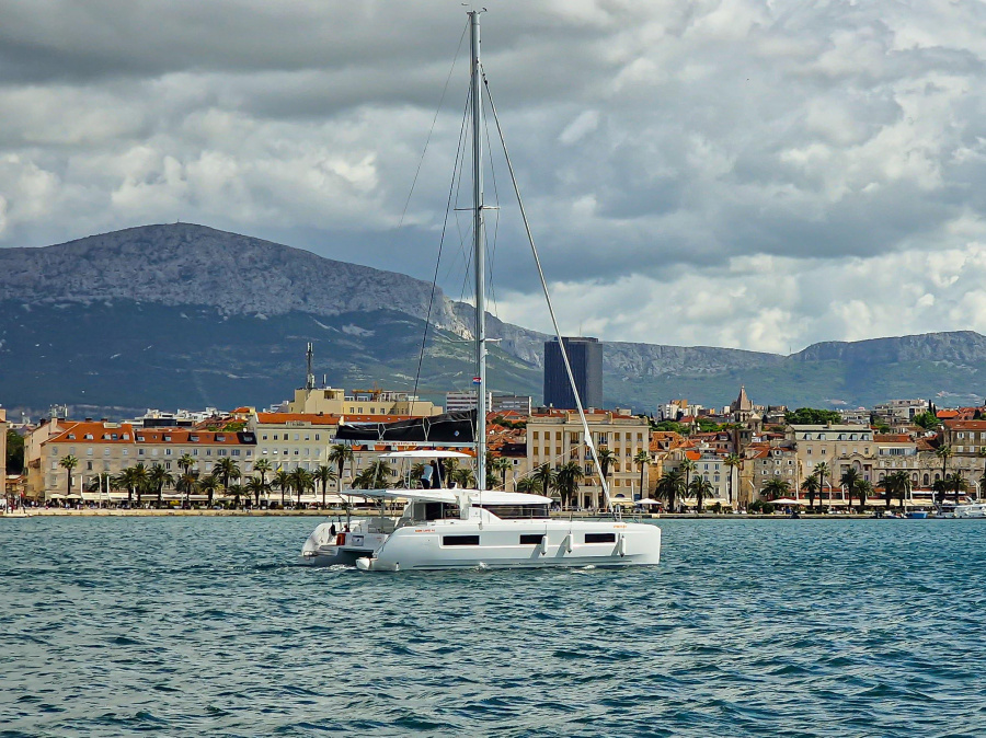 Photo #1 - Lagoon 46 (FELICITÀ) en ACI Marina - 9198