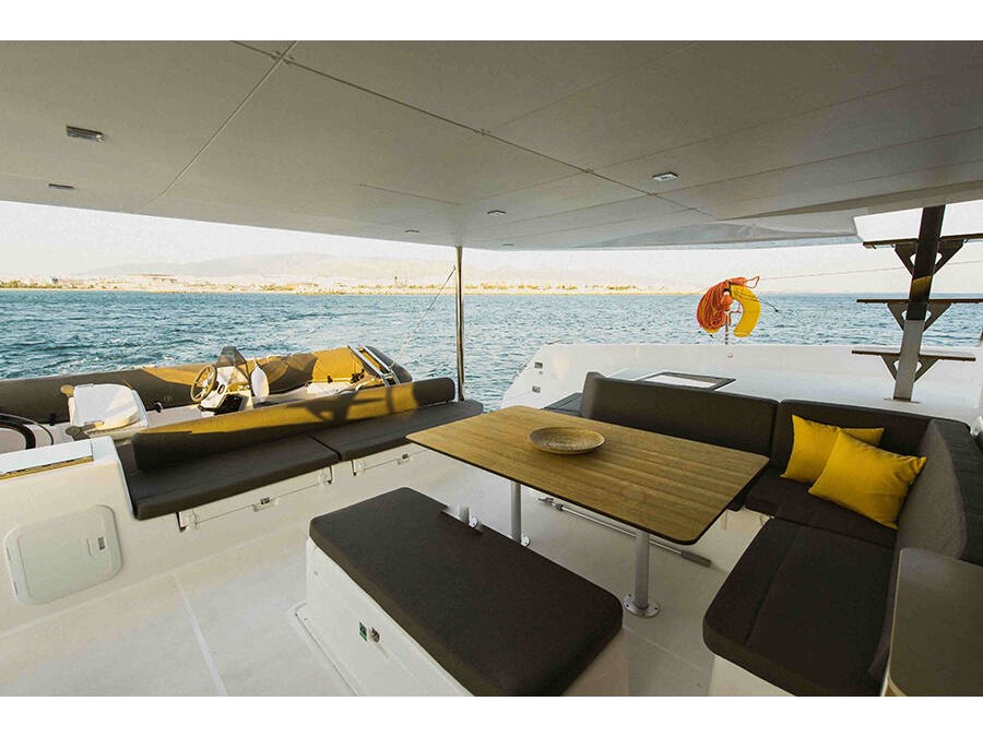 Photo #1 - Dufour Catamaran 48 (Barchetta VII) en Marina Zeas - 61916