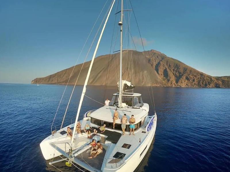 Photo #1 - Lagoon 50 (Colibrì Platinum Service) en Marina di Stabia - 13855