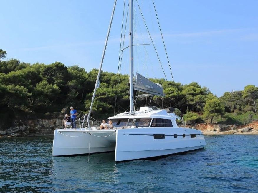Photo #1 - Nautitech 46 Fly (Sithonia) en Alimos Marina - 20376