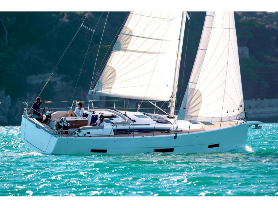 Photo #1 - Dufour 390 Grand Large (Sail Corvus) en Palmiye Marina - 20379