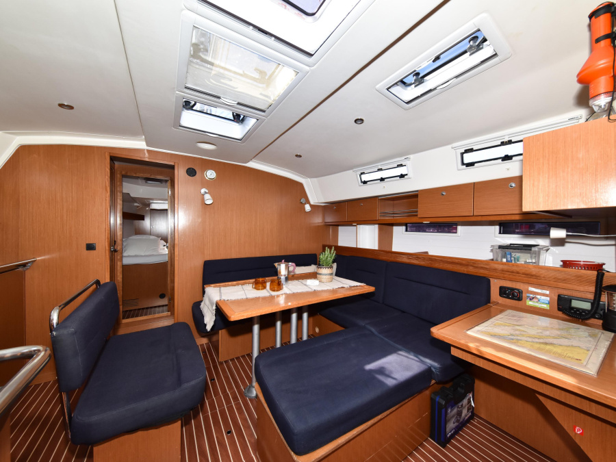 Interior image - 2