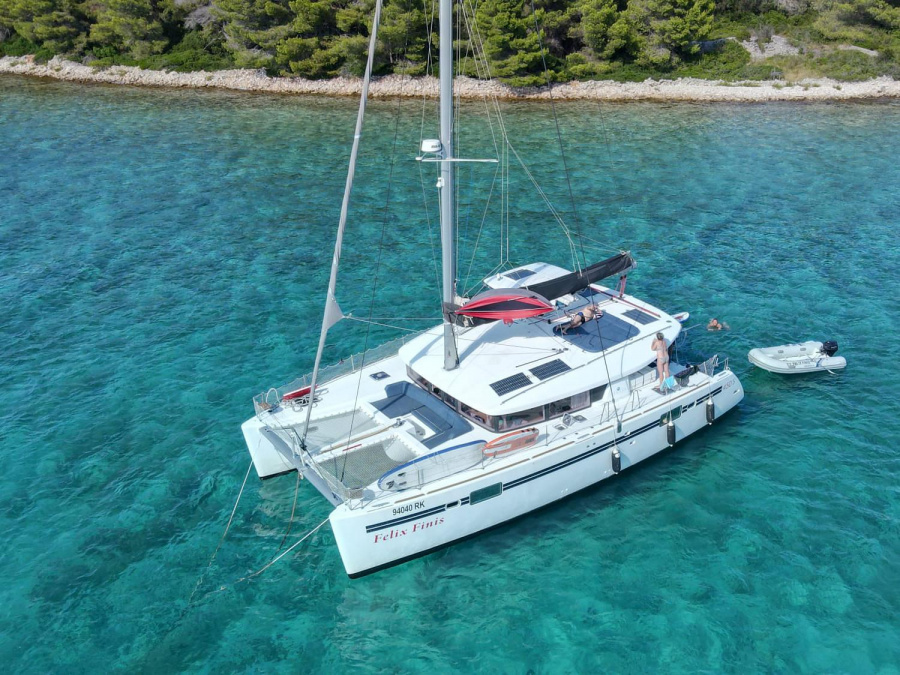 Photo #1 - Lagoon 450 Sport (Felix Finis) en Marina Crater - 17825