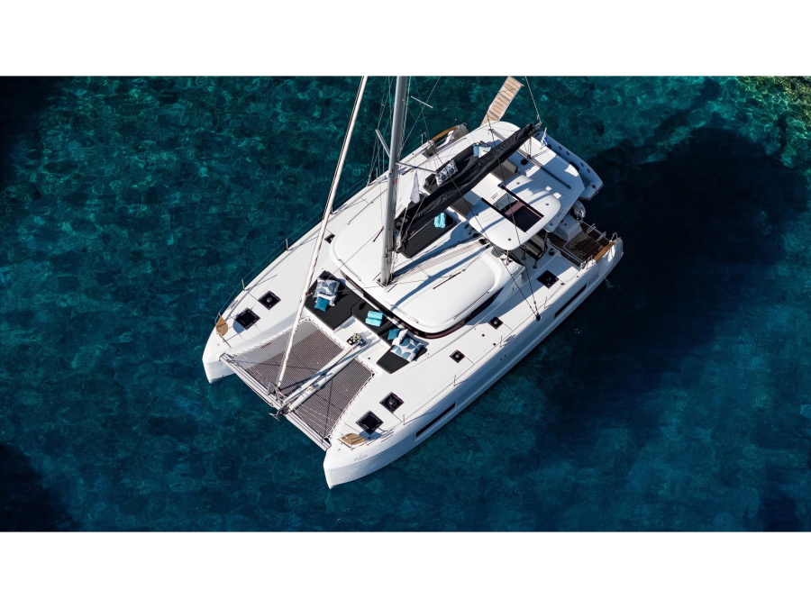 Photo #1 - Lagoon 43 (ZOE) en Port of Lefkas - 64044