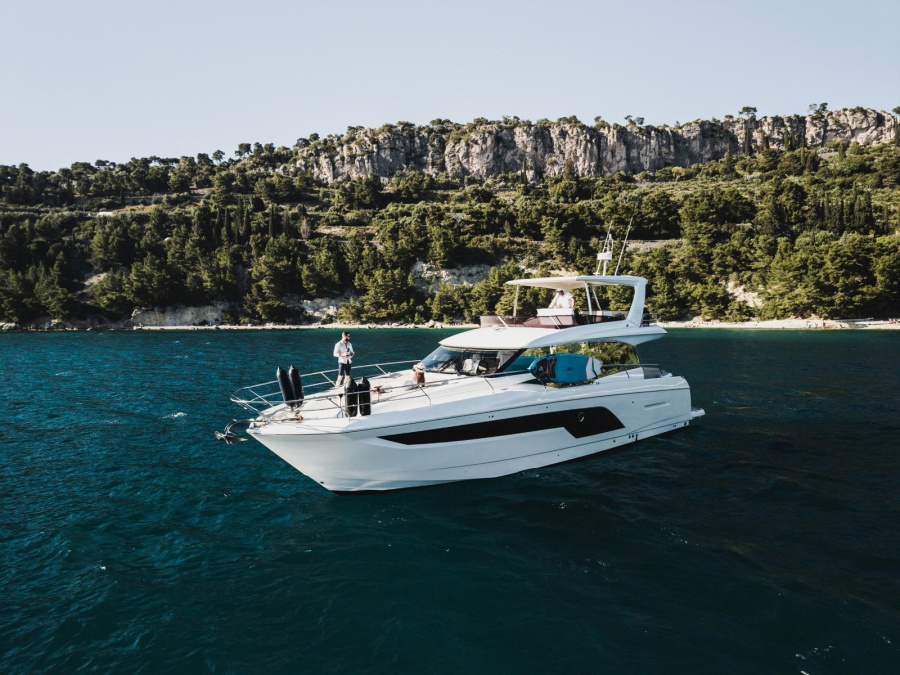 Photo #1 - Prestige 590 Fly (Shaft) en ACI Marina - 13604