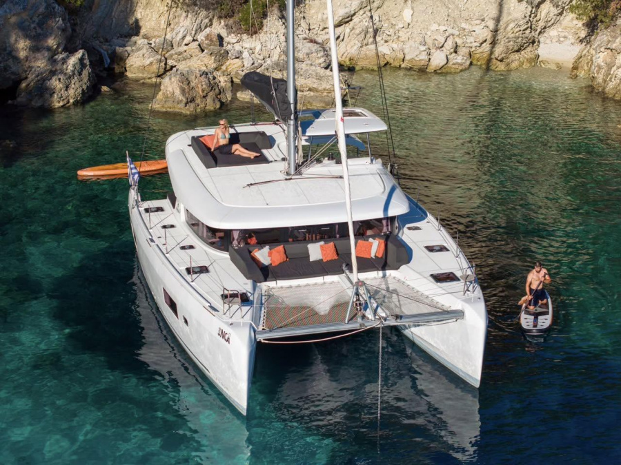 Photo #1 - Lagoon 42 (INCA) en Port of Lefkas - 20793