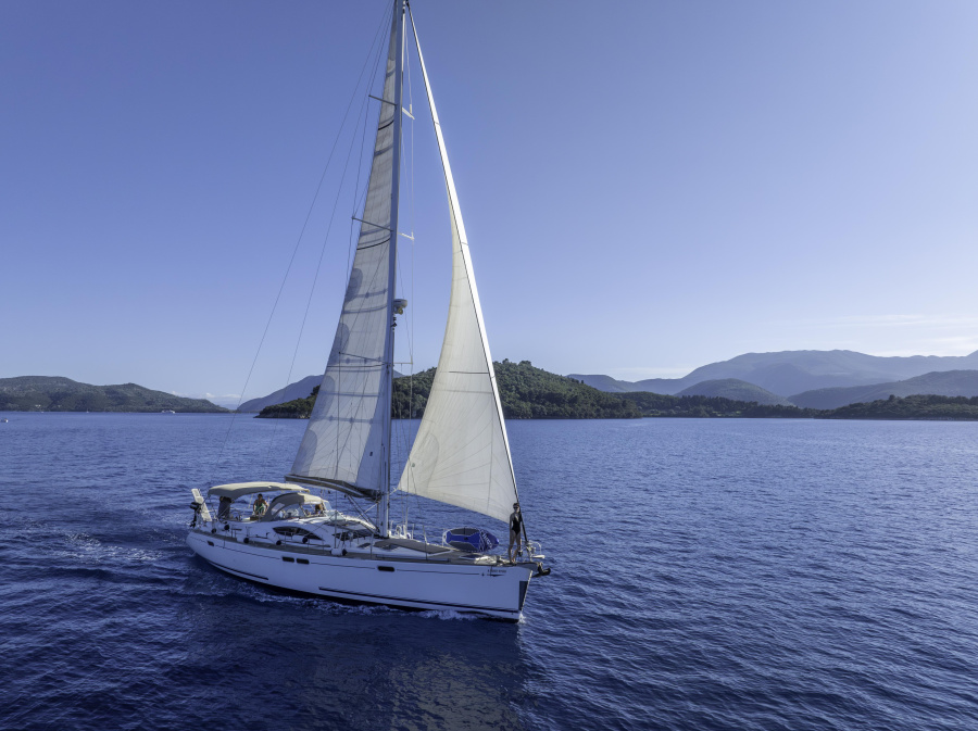 Photo #1 - Sun Odyssey 54DS (Honey Ryder) en Alimos Marina - 61337