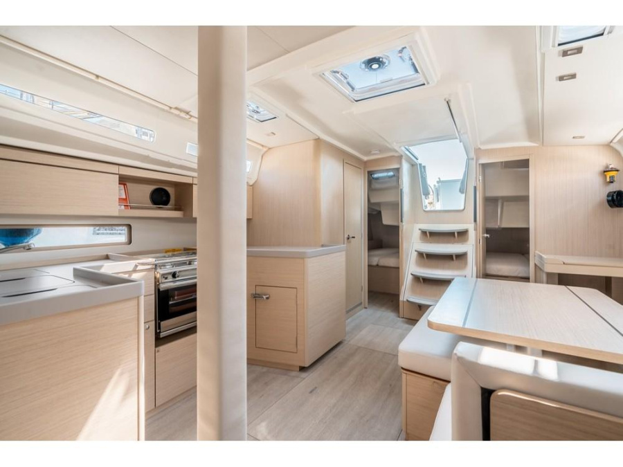 Interior image - 2