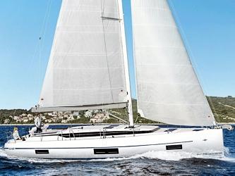 Photo #1 - Bavaria C45 (ONE) en Saltsjö Pir Marina - 20582