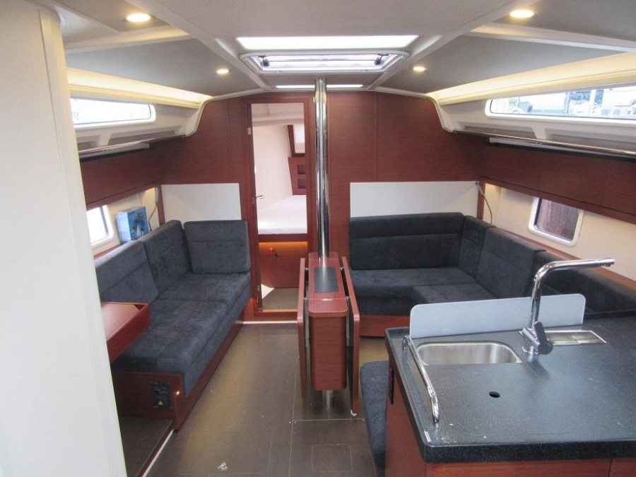 Interior image - 1