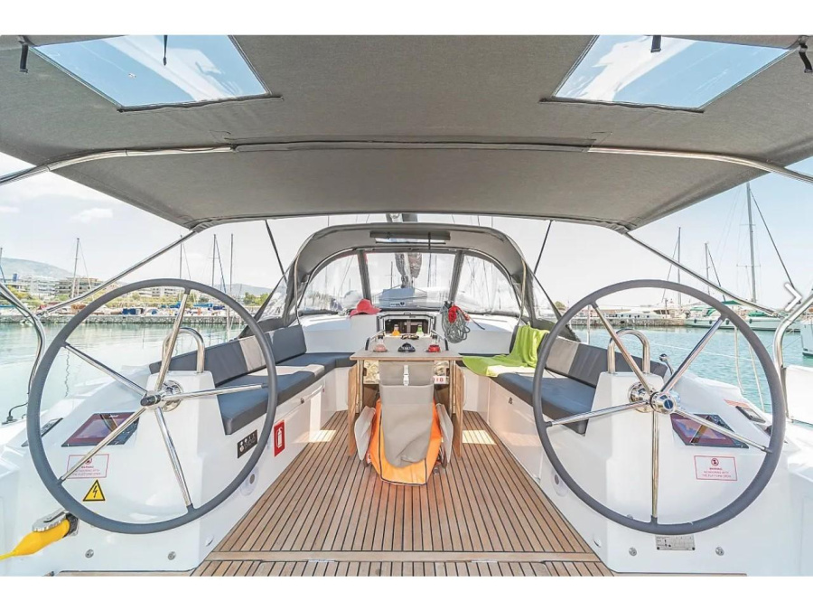 Photo #1 - Oceanis 40.1 (Oceanis 40.1 (2022) RO) en Alimos Marina - 64742