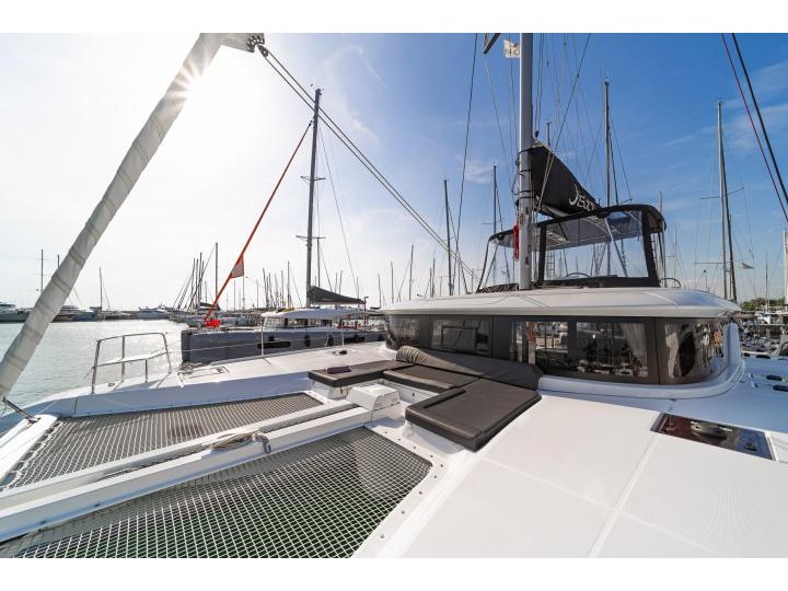 Photo #1 - Lagoon 46 (LAGOON 46 (2022) VA) en Alimos Marina - 64744
