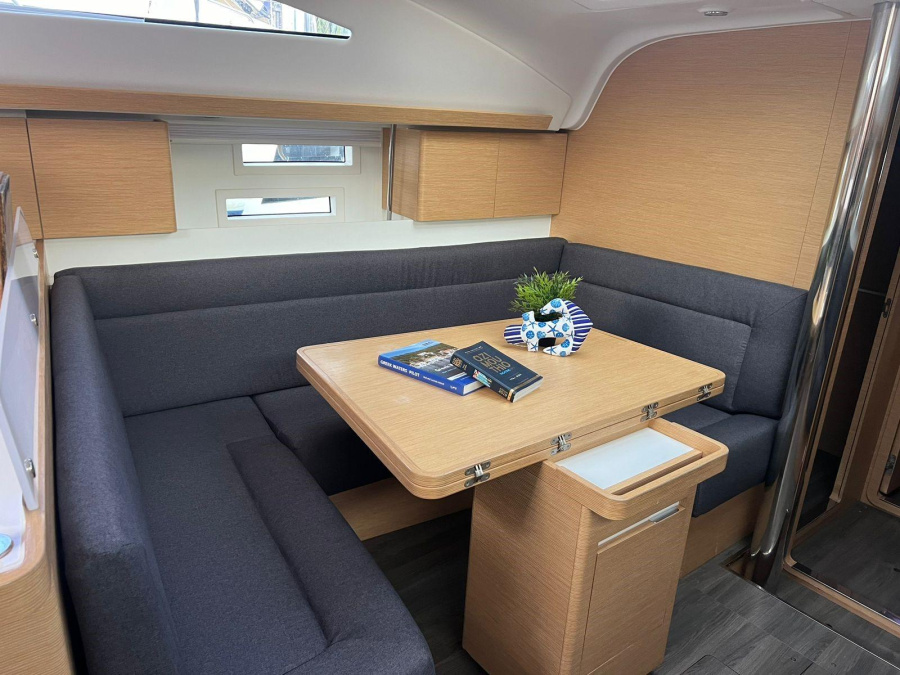Interior image - 1