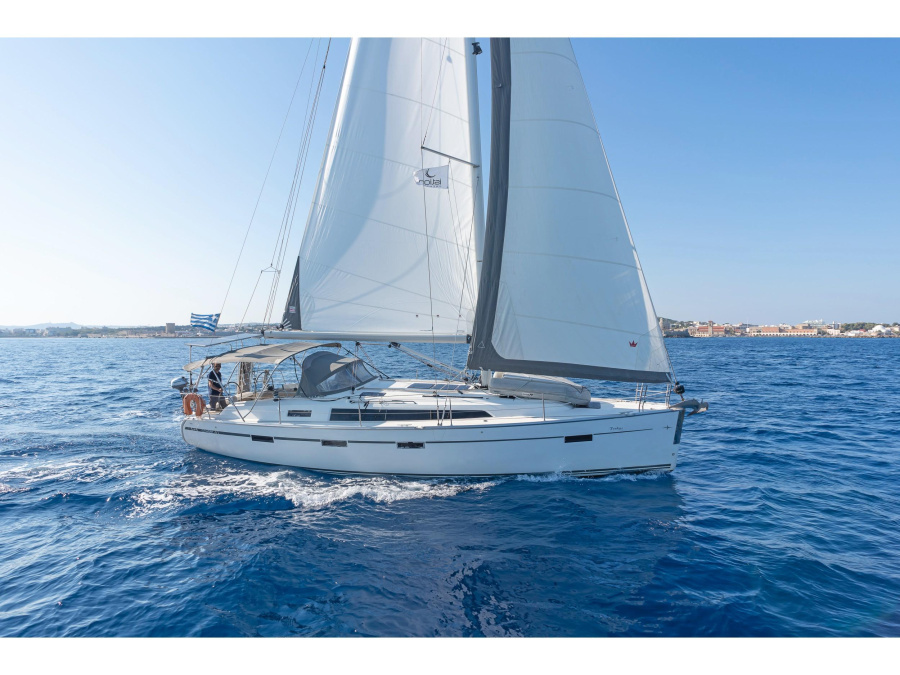 Photo #1 - Bavaria Cruiser 41 (Altair) en Port of - 23040