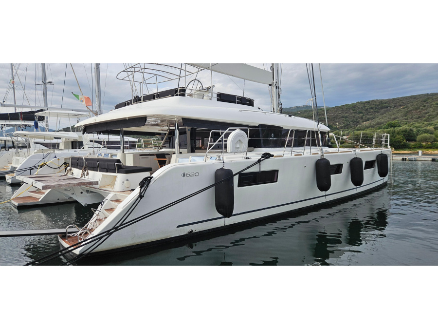 Photo #1 - Lagoon 620 (THE SUN) en Marina di - 67682