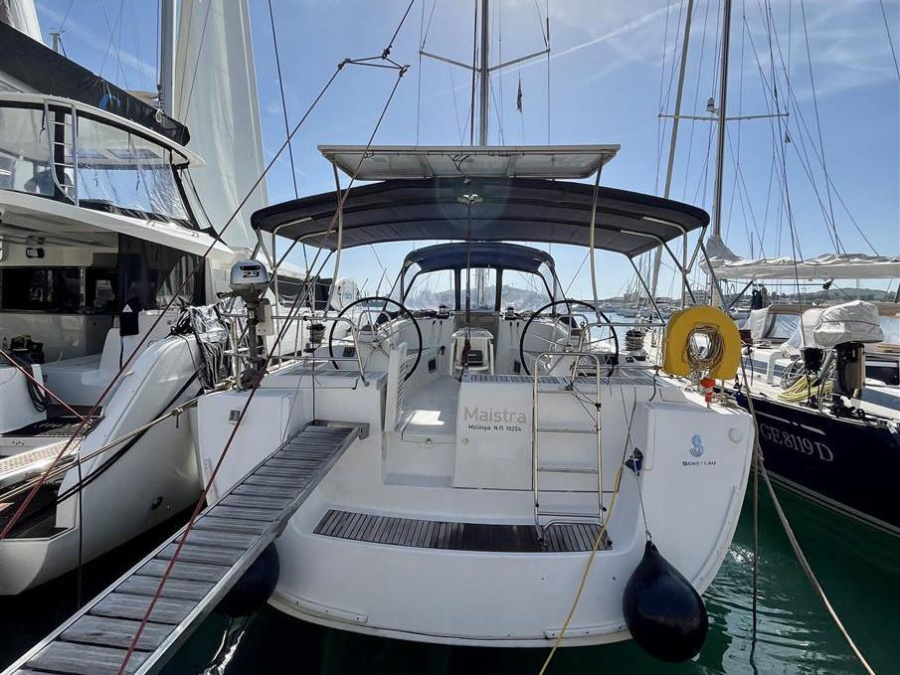 Photo #1 - Oceanis 54 (Maistra) en Main Port - 20879