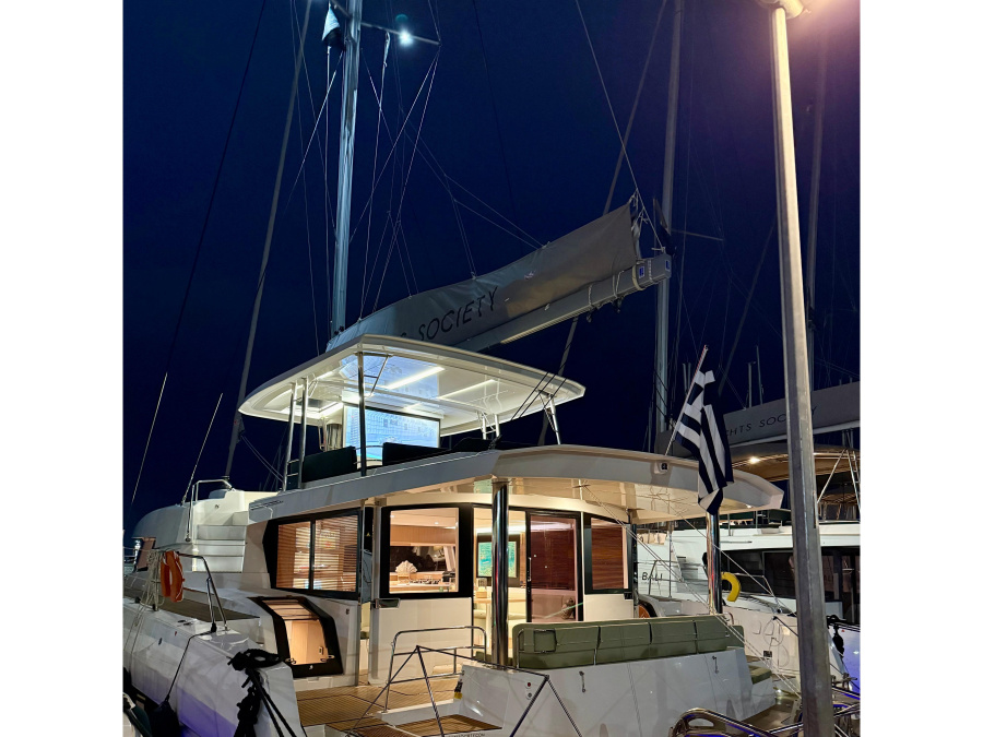 Photo #1 - Bali 5.8 (Romar V) en Alimos Marina - 22210