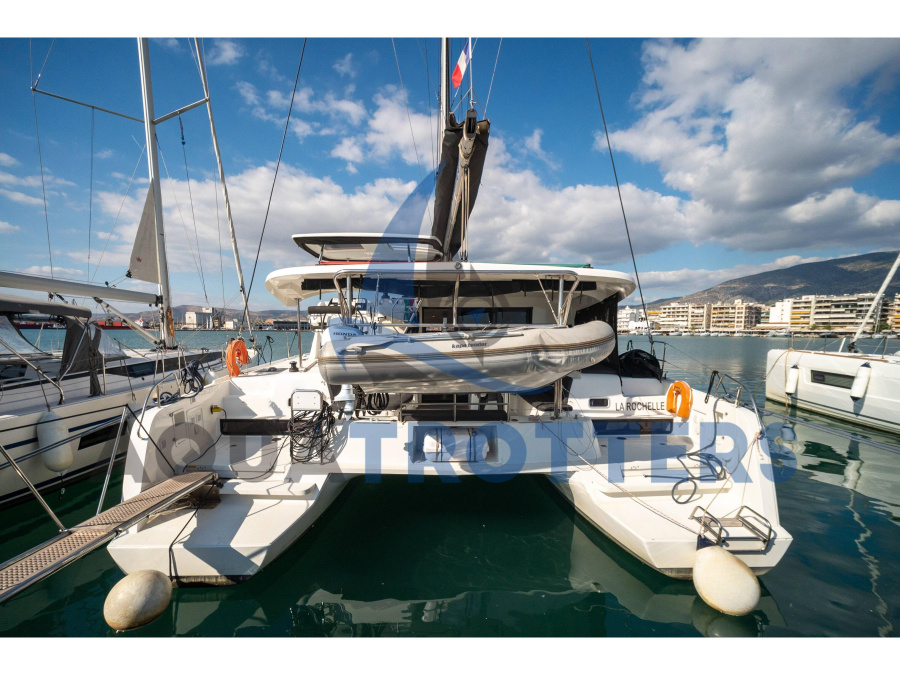 Photo #1 - Lagoon 42 (Silver VIII  (A/C and Generator)) en Port of - 12279