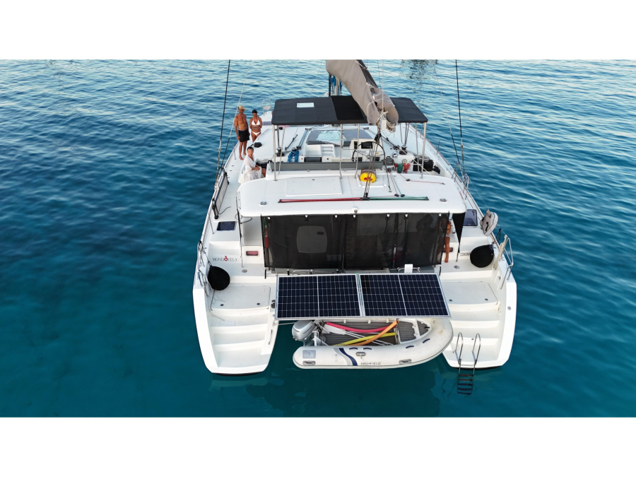 Photo #1 - Lagoon 450  Fly (A/C-Generator-Watermaker-SolarPanel) (Corona Borealis) en Marina di Nettuno - 16353