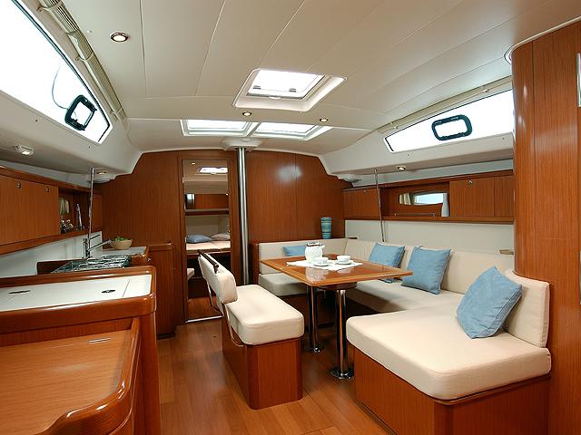 Interior image - 2