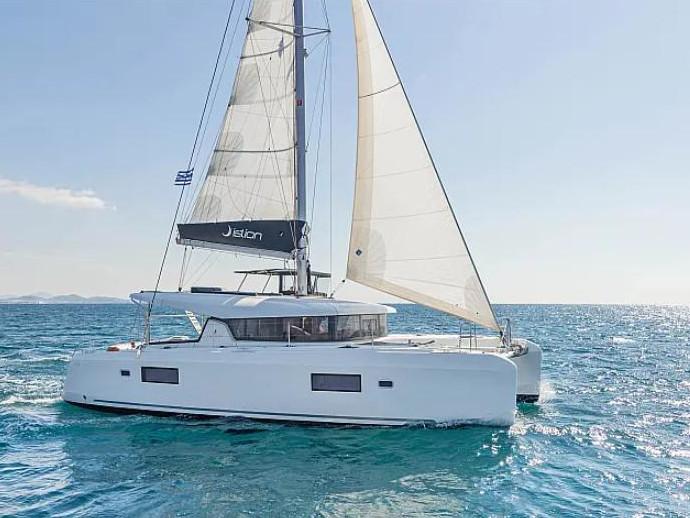 Photo #1 - Lagoon 42 A/C & GEN & WM (Carpe Diem) en Alimos Marina - 21128