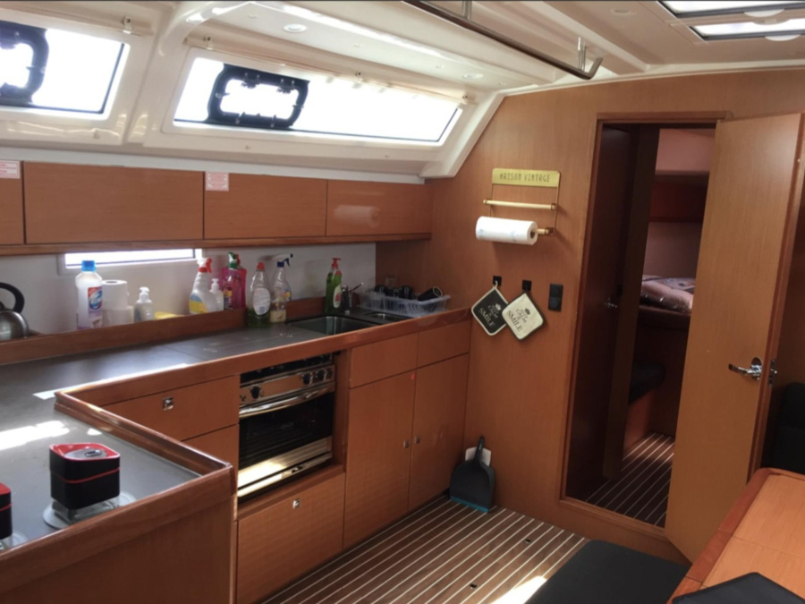 Interior image - 1