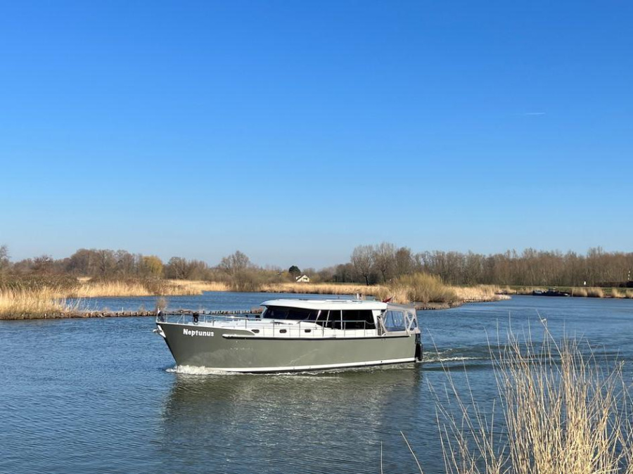Photo #1 - Brandsma Luna 40 (Neptunus) en De Koornwaard - 21246
