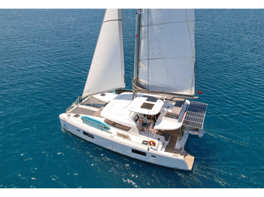 Photo #1 - Lagoon 42 (Bige) en Yacht Marina - 18787