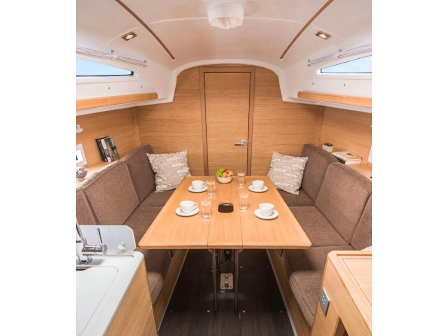 Interior image - 2