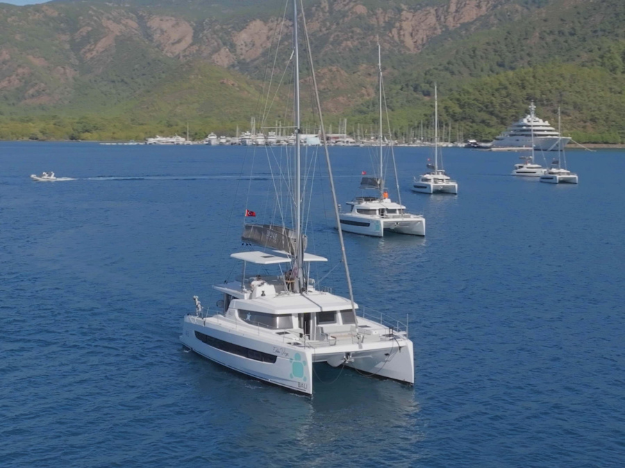 Photo #1 - Bali 4.8 (Virgo) en Albatros Marina - 18417