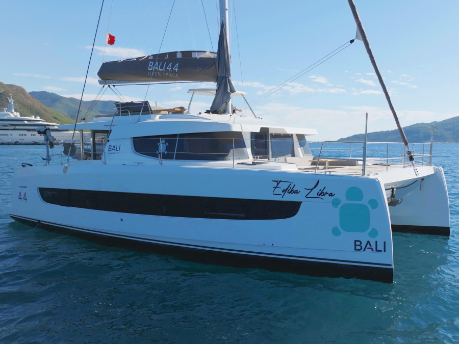 Photo #1 - Bali 4.4 (Libra) en Albatros Marina - 18415