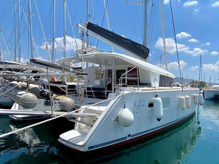 Photo #1 - Lagoon 400 S2 (CHRISTINA) en Alimos Marina - 20157