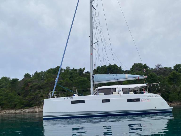 Photo #1 - Nautitech 40 Open (JANGADA) en Marina Kremik - 21268