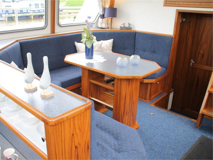 Interior image - 1