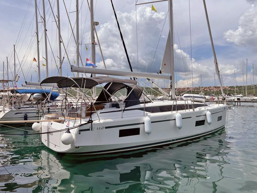 Photo #1 - Bavaria C42 (PALMA) en Marina Punat - 21606