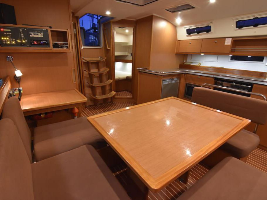 Interior image - 1