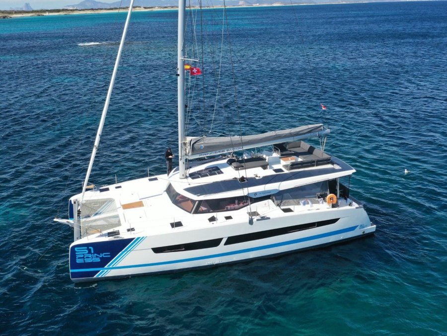 Photo #1 - Aura 51 (PRINCESS) en Marina Baotić - 21240